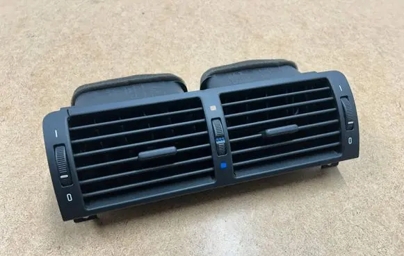 BMW 3 E46 Dash center air vent grill 64228363199 8363199 83640079