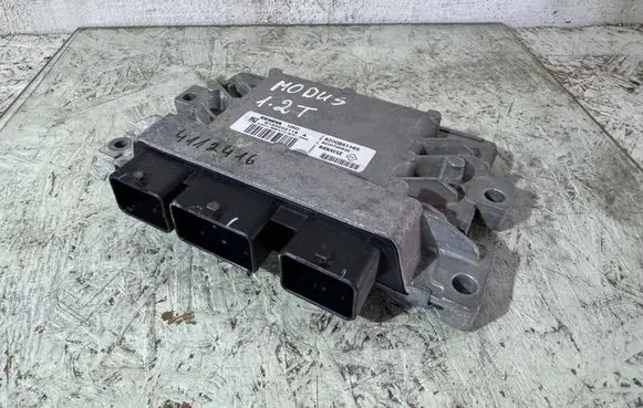 Renault Modus Engine control unit/module S120202116A 8200851165