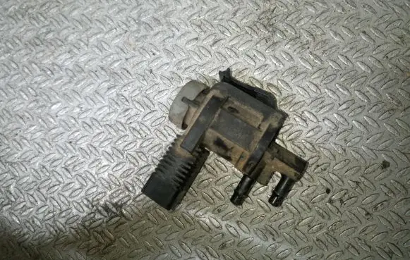 Volkswagen Sharan Vacuum valve 1J0906283C