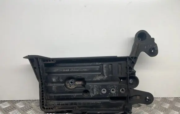 Battery box tray