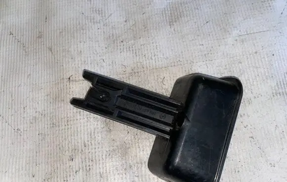 Mercedes-Benz CLC CL203 Hand brake release handle 2034270620 A2034270620