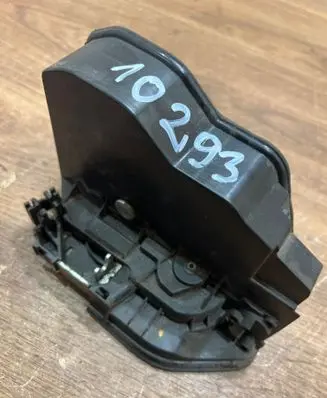 BMW 1 F20 F21 Rear door lock 7202147