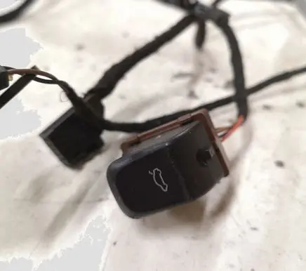 Audi A4 S4 B8 8K Front door wiring loom 8K0971035