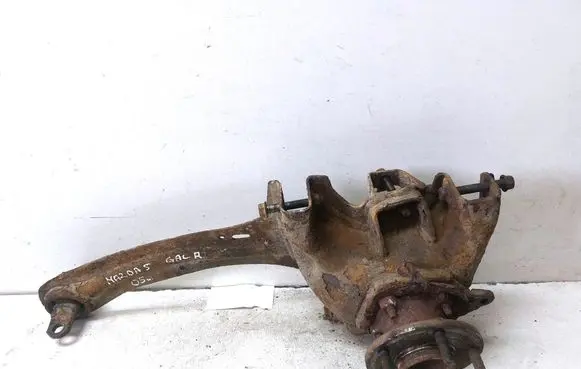 Mazda 5 Rear wheel hub 