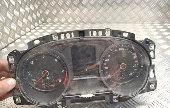 Volkswagen Golf VII Speedometer (instrument cluster) 5G6920870A