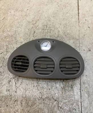 Chrysler 300 - 300C Dash center air vent grill 04760397AC 0586003050