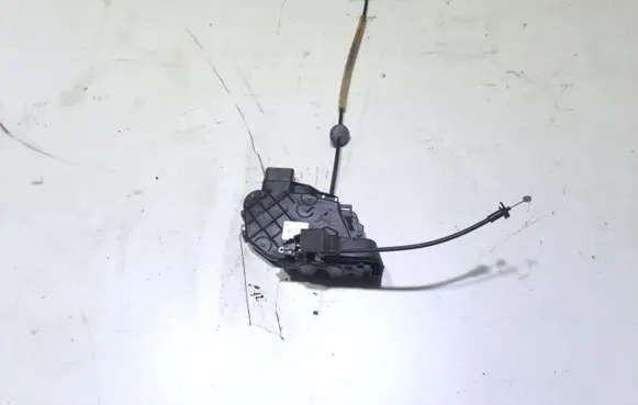 Ford Kuga I Rear door lock A048317