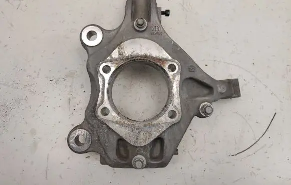Chrysler Pacifica Front wheel hub 68189019AB