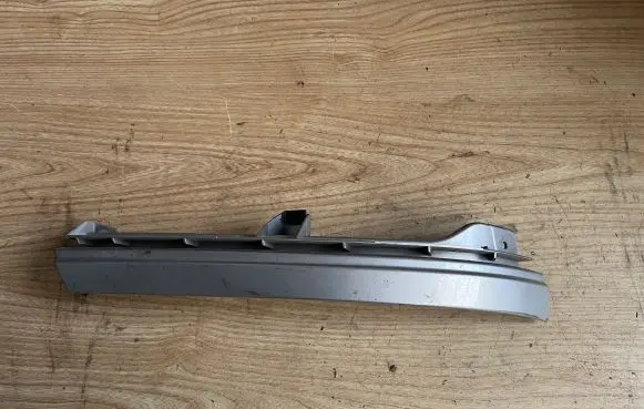 Under headlight/headlamp trim