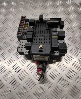 Volvo V70 Fuse box set 9401802 0244593