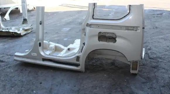 Opel Combo E Front piece kit 5781910