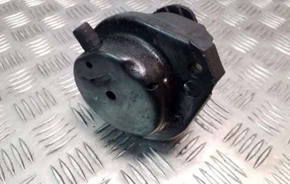 BMW 5 E60 E61 Engine mount bracket