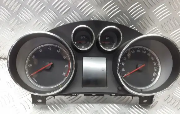 Opel Insignia A Speedometer (instrument cluster) 12844144