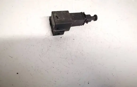 Volkswagen Golf IV Brake pedal sensor switch