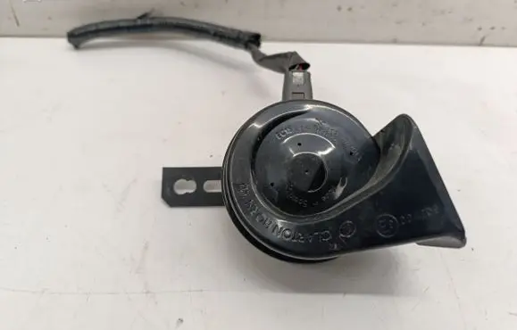 Nissan Qashqai J12 Horn signal 256106UA0A