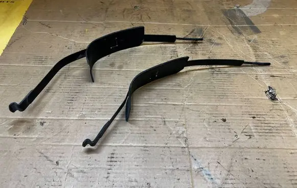 Mercedes-Benz G W461 W463 1st Gen Fuel tank mounting bracket 