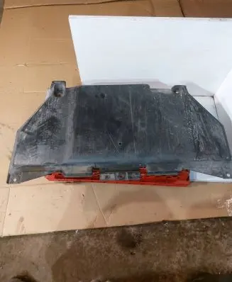 Audi A6 S6 C5 4B Engine splash shield/under tray 4B0863822L
