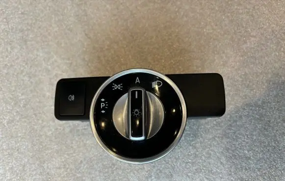 Mercedes-Benz E W212 Light switch A2129056800 2129056800
