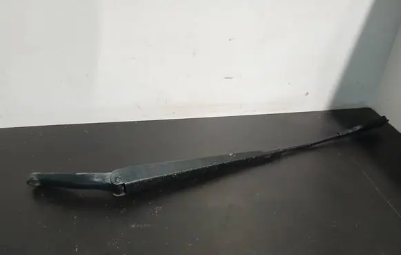 Volvo S60 Front wiper blade arm 30697573