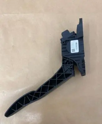 Ford Fiesta Accelerator throttle pedal H1BC9F836A1D 6PV01255004 DE821585500AA