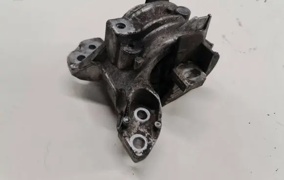Peugeot 407 Engine mount bracket 326B96