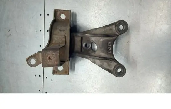 Fiat Doblo Engine mounting bracket