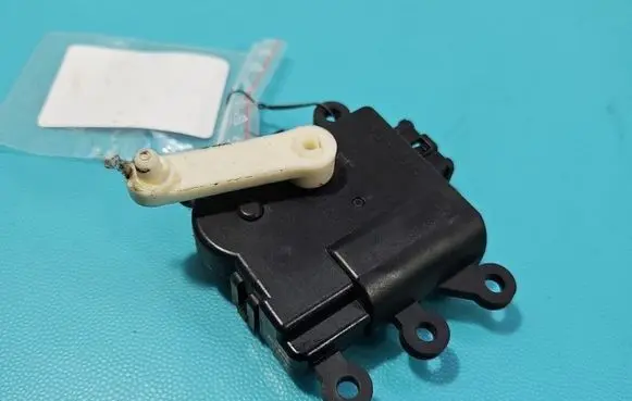 Mazda 6 A/C air flow flap actuator/motor IMPRK1550995