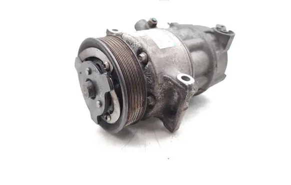 Volkswagen Golf VI Air conditioning (A/C) compressor (pump) 5N0820803