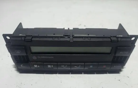 Volkswagen PASSAT B5 Climate control unit
