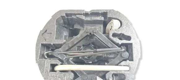 Volkswagen Jetta VI Tool box 5C0012115B