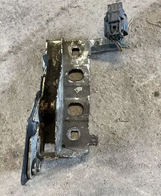 Land Rover Discovery 3 - LR3 Other engine bay part