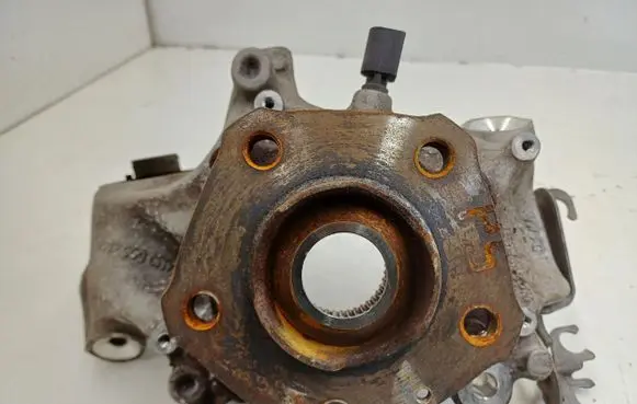 Audi Q7 4M Rear wheel hub 4M0505432AJ