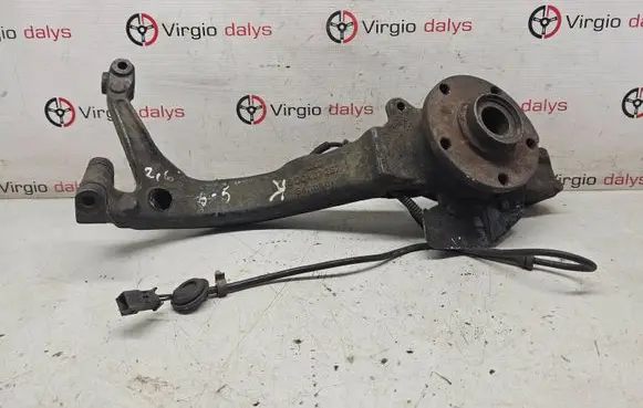 Volkswagen PASSAT B5 Front wheel hub spindle knuckle 8d0407257