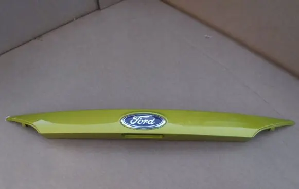 Ford Focus Tailgate trim