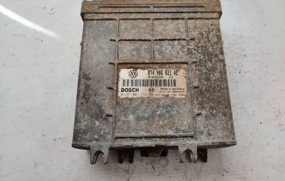 Volkswagen II LT Engine control unit/module 074906021AE 0281001788 28SA3535