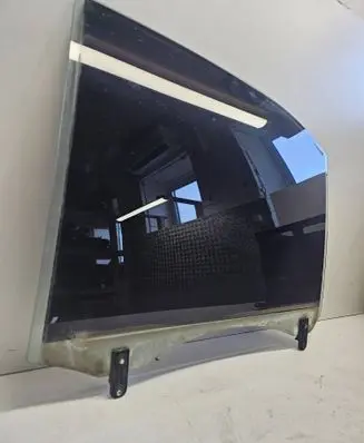 Rear door window glass