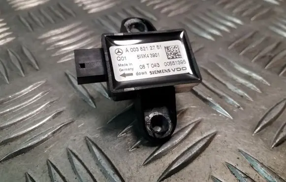 Mercedes-Benz S W221 Airbag deployment crash/impact sensor A0038212751 5WK43901