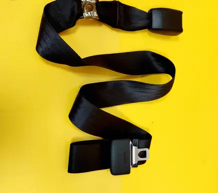 Middle seatbelt (rear)