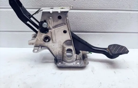Volkswagen Touran I Brake pedal 1K1721130E 1T1721057E