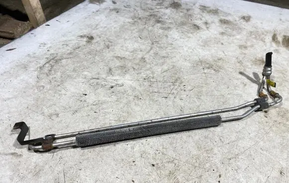 Volvo V70 Power steering radiator 31202354