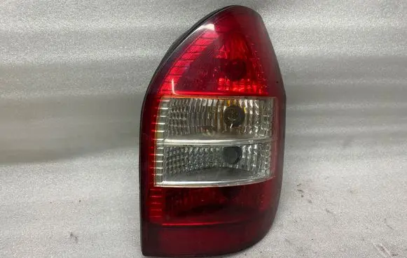 Opel Zafira A Rear/tail lights 524912