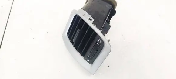 Skoda Fabia Mk2 (5J) Dash center air vent grill 5J0819701