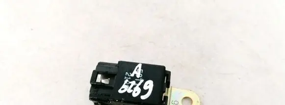 Mitsubishi Carisma Other relay