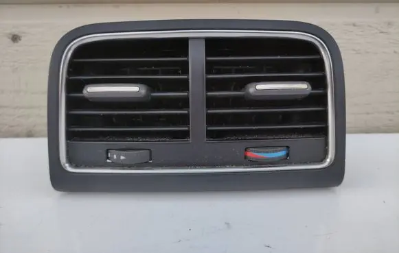 Audi Q5 SQ5 Rear air vent grill 8K0819203E