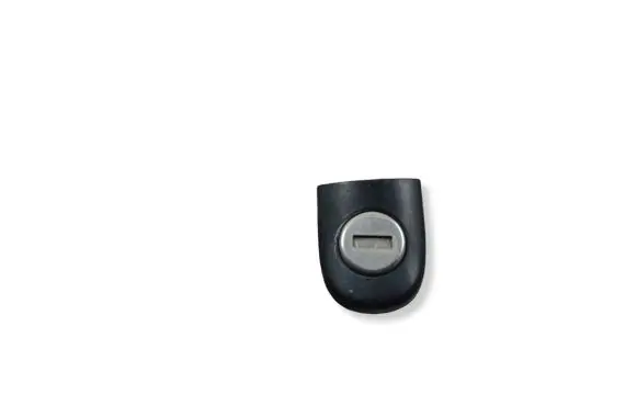 Volkswagen Golf IV Front door lock (next to the handle) 