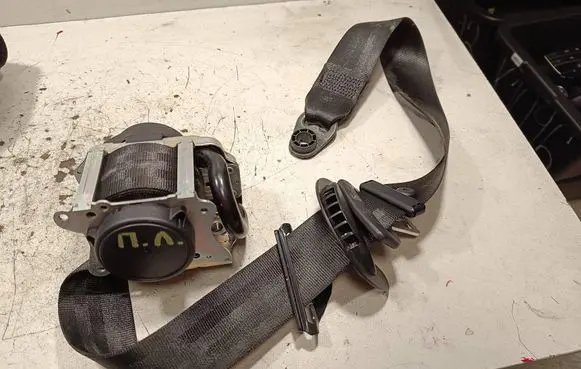 Jaguar XF X260 Front seatbelt 630704300