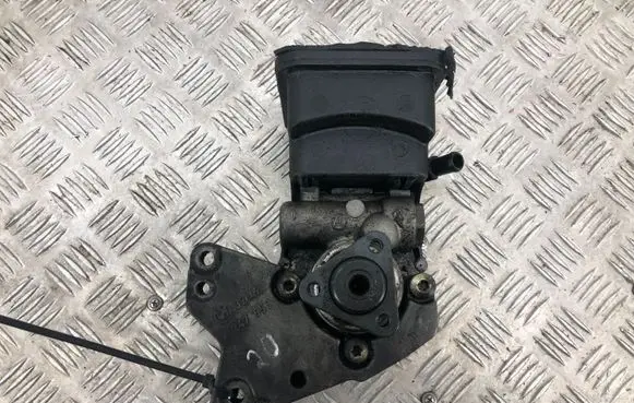 BMW X5 E53 Power steering pump 2247556 32422247556
