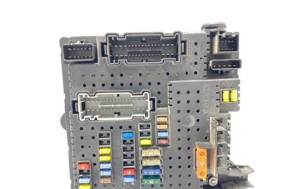 Volvo V70 Fuse box set 12217799 8676391