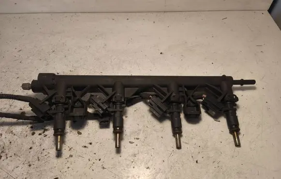Peugeot 308 Fuel injectors set 7541816 150207