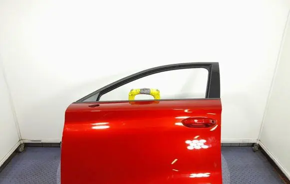 Nissan Atleon Front door